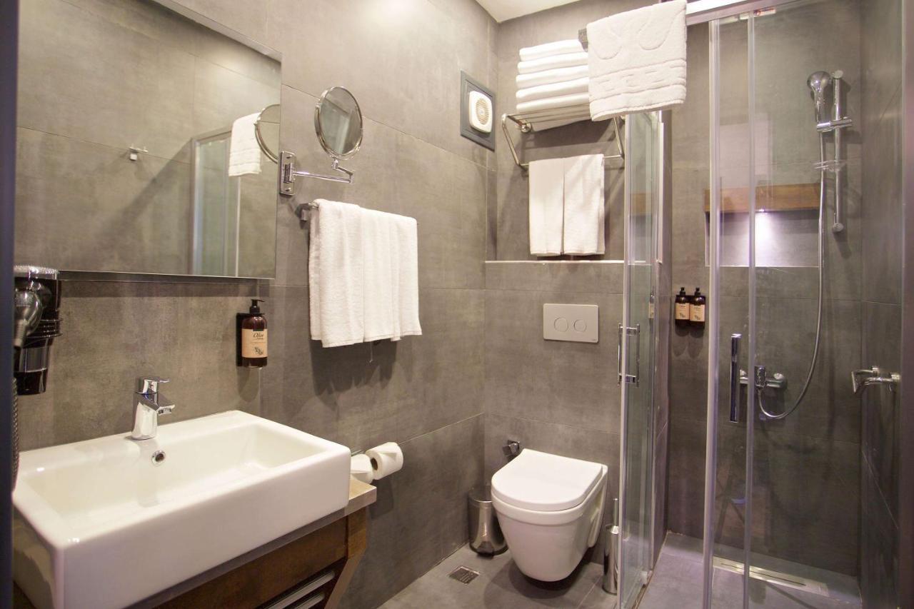 Days Inn By Wyndham Istanbul Arnavutkoy Ngoại thất bức ảnh