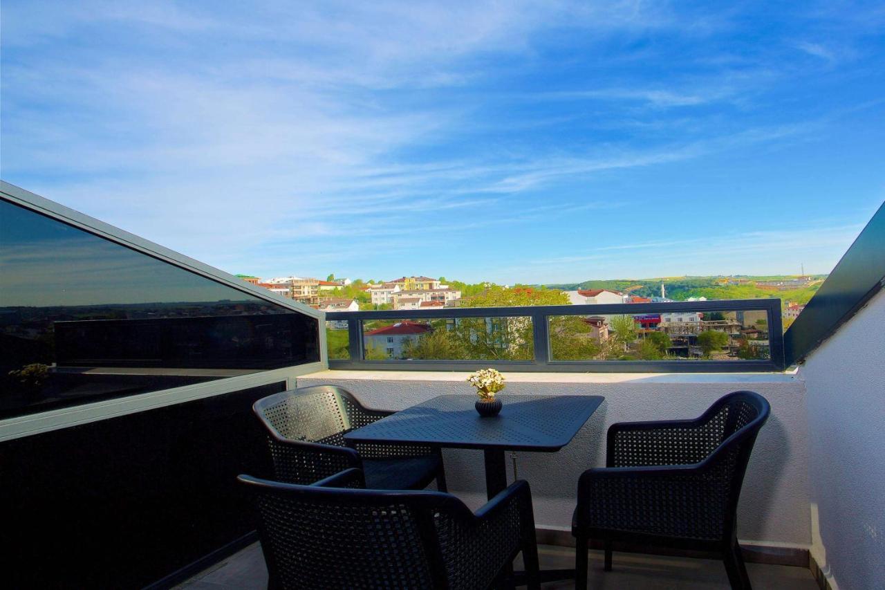 Days Inn By Wyndham Istanbul Arnavutkoy Ngoại thất bức ảnh