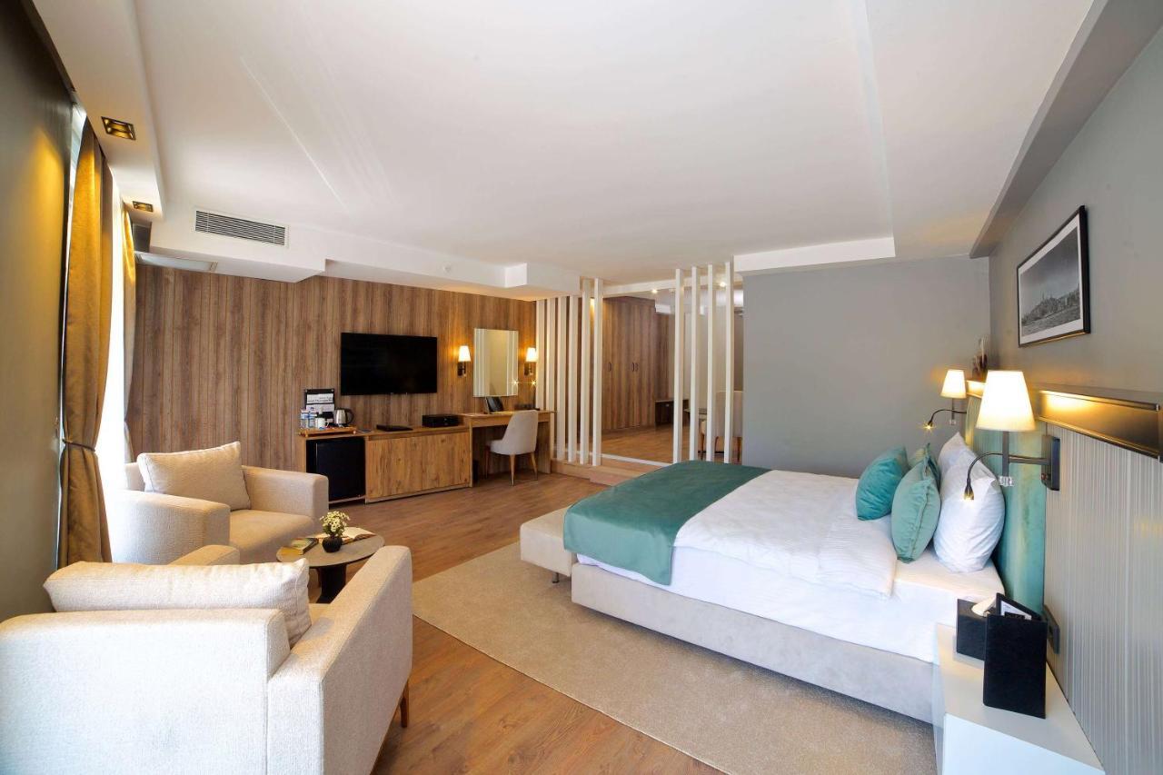 Days Inn By Wyndham Istanbul Arnavutkoy Ngoại thất bức ảnh